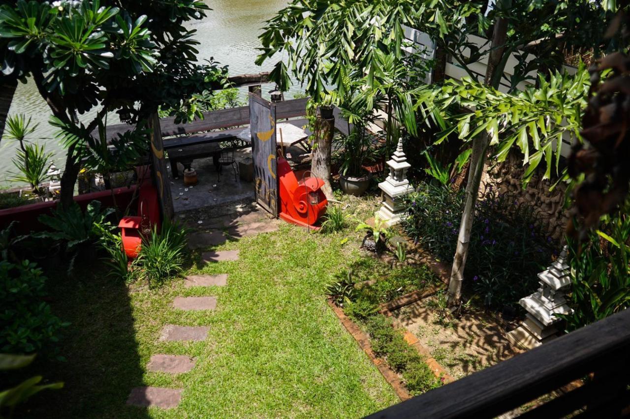 The Riverside Guest House Lampang Eksteriør bilde