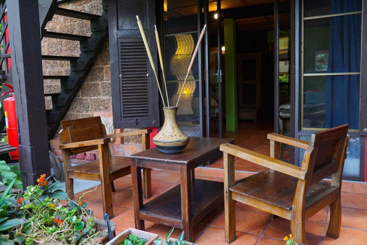 The Riverside Guest House Lampang Eksteriør bilde