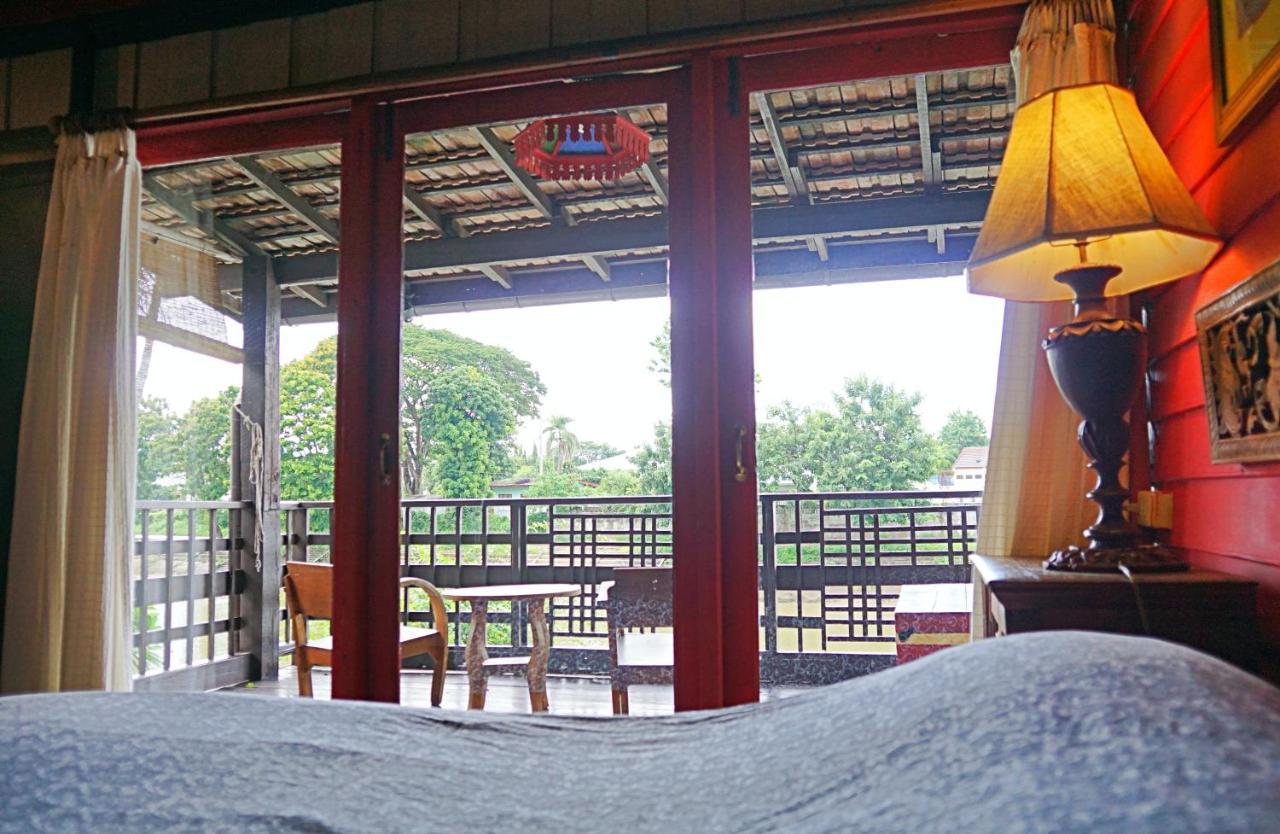 The Riverside Guest House Lampang Eksteriør bilde