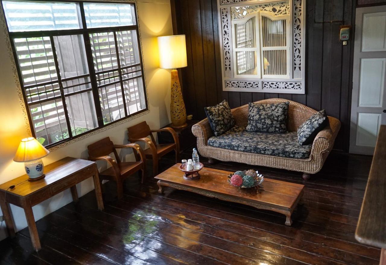 The Riverside Guest House Lampang Eksteriør bilde