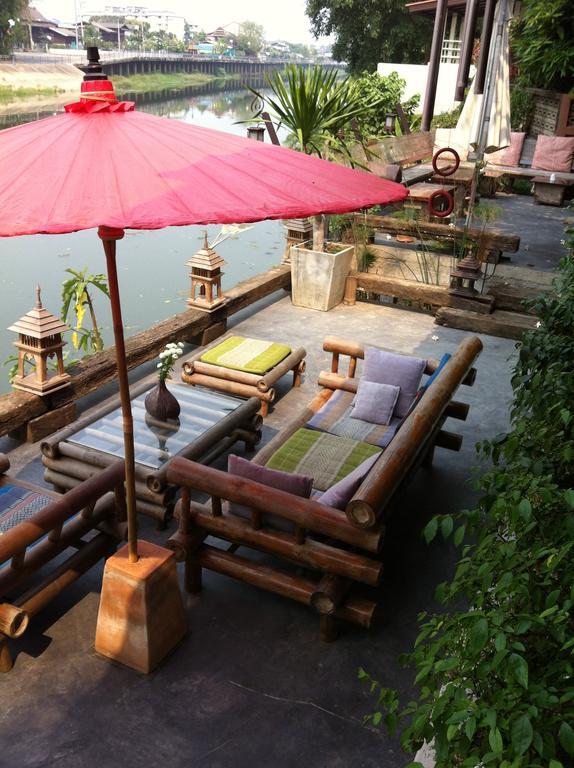 The Riverside Guest House Lampang Eksteriør bilde
