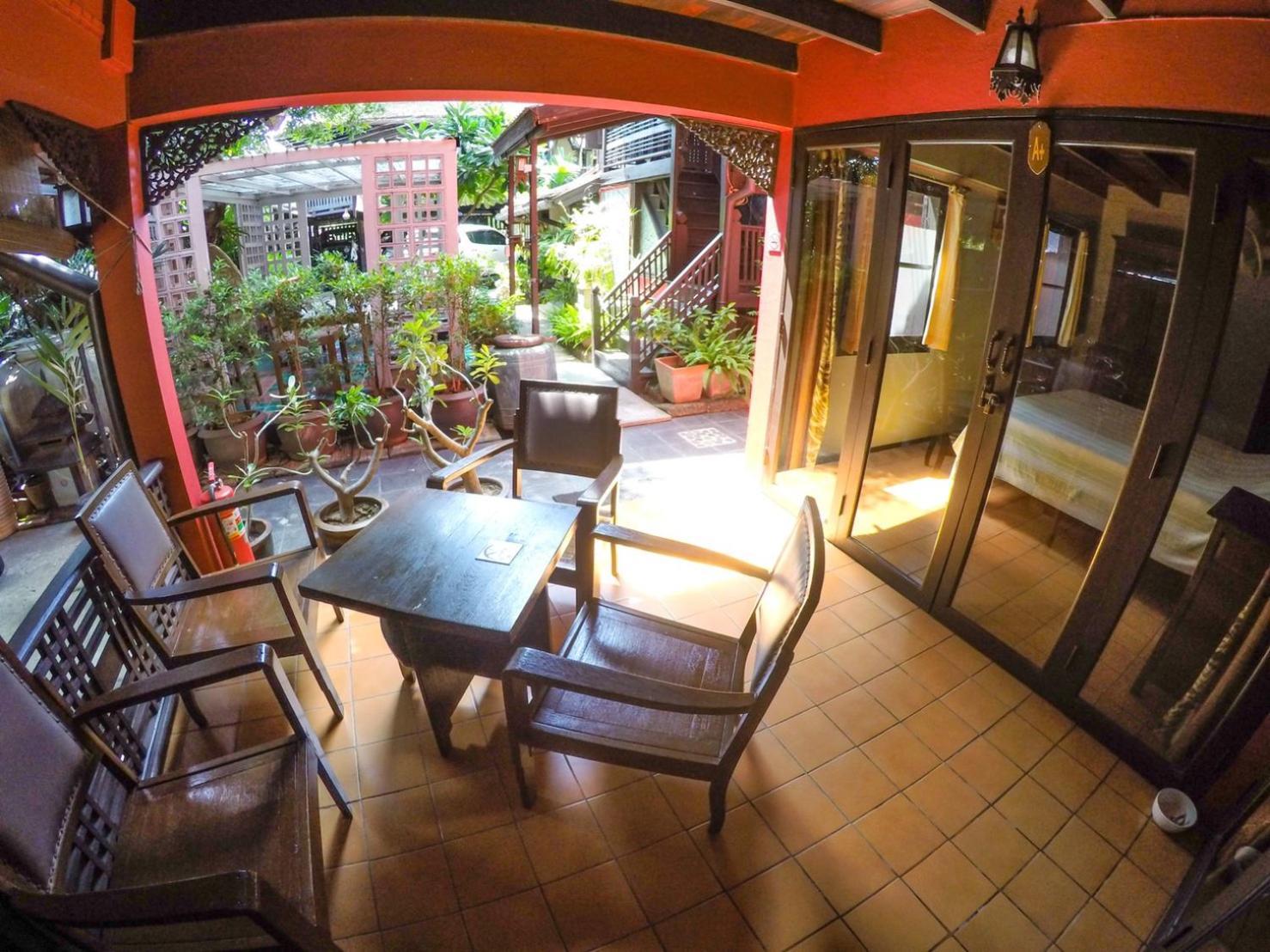 The Riverside Guest House Lampang Eksteriør bilde